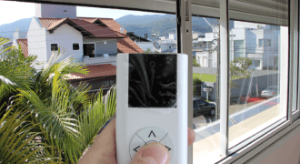 Imagem de um dos serviços ofertados pela empresa Vex Manutenção de Persianas Externas